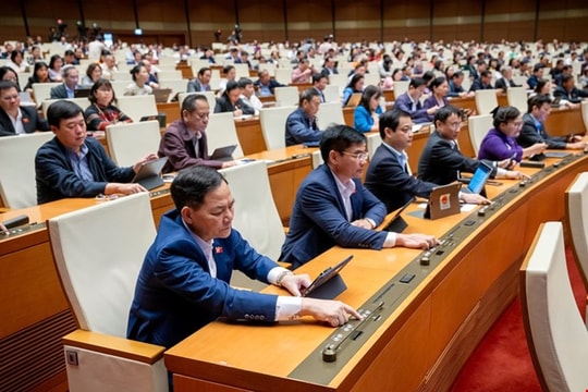 Thông qua Luật Phòng cháy, chữa cháy và cứu nạn, cứu hộ với 448/450 đại biểu tán thành