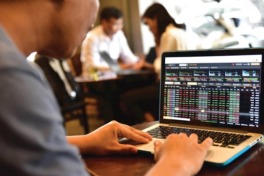 Săn nhóm ngành trọng điểm