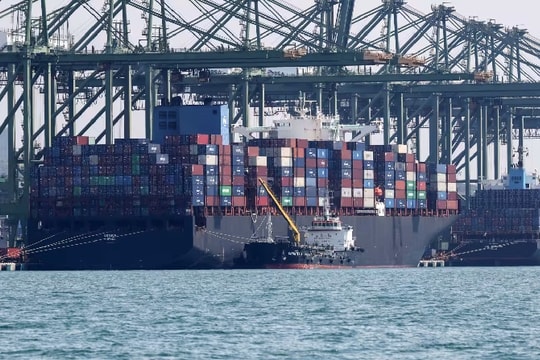 Đông Nam Á tăng tốc thương mại quốc tế trước lo ngại thuế quan Mỹ