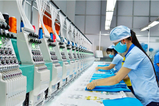 Thưởng Tết Nguyên đán 2025: Người lao động ngóng “tin vui”