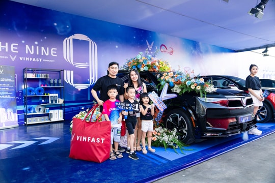 Bộ ba VF 7, VF 8 và VF 9 trở thành tâm điểm hút khách tại 8WONDER Winter 2024