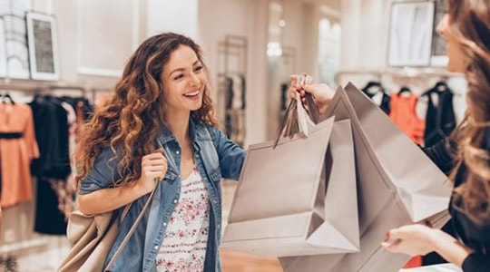 Tín hiệu tích cực từ thị trường thương mại điện tử Việt Nam