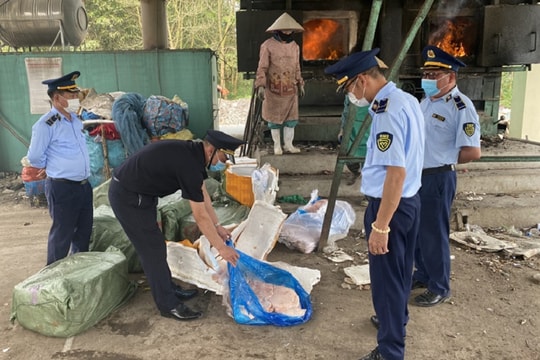 Quảng Ninh siết chặt quản lý thị trường dịp cuối năm