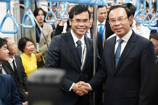 TP HCM vận hành chính thức tuyến metro số 1, người dân nhận thẻ đi metro VikkiGO miễn phí