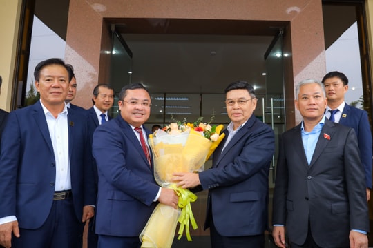 Chủ tịch Quốc hội Lào thăm Cty Cổ phần Phân bón Bình Điền: Cơ hội hợp tác nông nghiệp bền vững