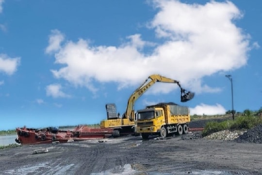 Quyết liệt dừng hoạt động bến bãi ngoài quy hoạch