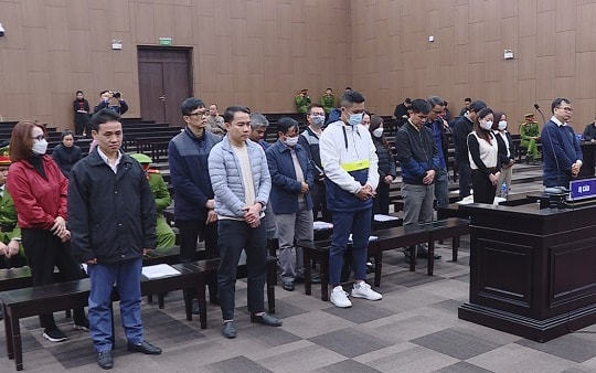 Vụ "chuyến bay giải cứu" giai đoạn 2: 17 bị cáo lĩnh án