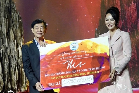 Doanh nhân Johnathan Hạnh Nguyễn hỗ trợ đồng bào Khánh Hòa 4,79 tỷ đồng