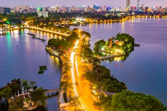 Hòa nhạc ánh sáng 2025: Sự giao thoa di sản và sáng tạo trên bầu trời Hồ Tây