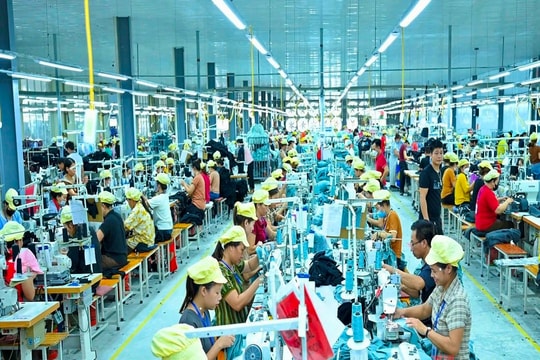 Nghệ An: “Trăn trở” mời nhà máy lên vùng đất khó