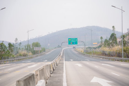 Thúc đẩy đầu tư công hỗ trợ tăng trưởng