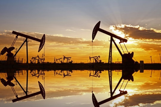 Địa chính trị tác động ra sao đến giá dầu 2025?