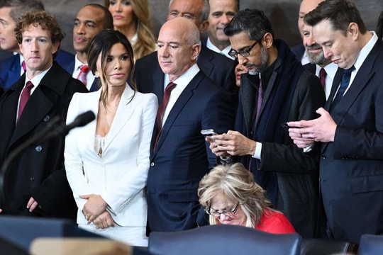 Các Big Tech "mạnh tay" đầu tư vào AI