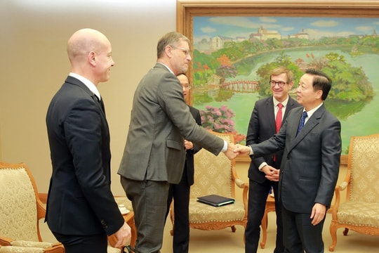 Tăng cường hợp tác Việt - Pháp trong khai thác khoáng sản và kim loại chiến lược