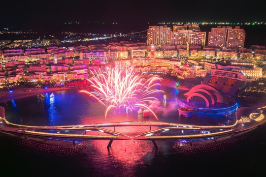 Thị trấn Hoàng Hôn, Phú Quốc trình diễn 3 lần pháo hoa trong đêm giao thừa