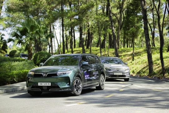 Lệ phí trước bạ tăng, muốn dùng ô tô điện phải chi thêm tiền