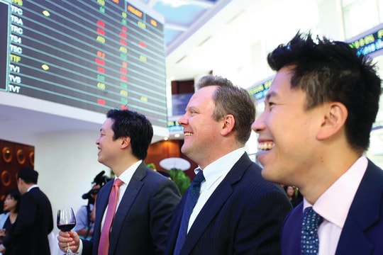 “Đón sóng” cổ phiếu đầu xuân Ất Tỵ