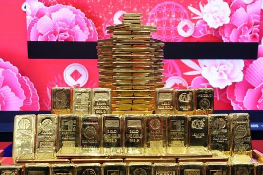 Điều gì thúc đẩy giá vàng tăng cao?