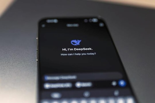 DeepSeek “chưa mừng đã lo”
