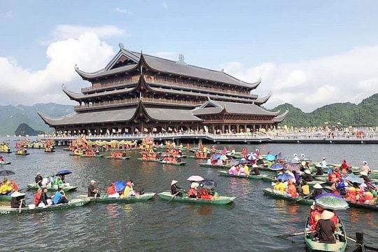 Sức hút từ du lịch tâm linh