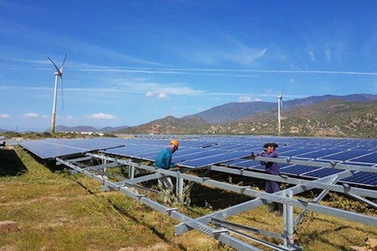 Điều chỉnh Quy hoạch điện VIII: Đề xuất cơ chế giá FIT mới