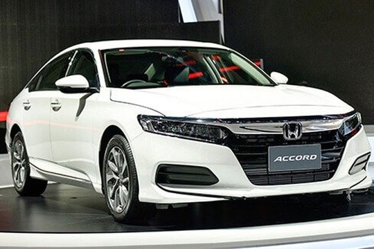 Honda Accord giảm giá 250 triệu đồng, doanh số vẫn thê thảm