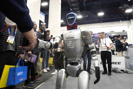 "Bước tiến thần tốc" của ngành robot hình người Trung Quốc "Bước tiến thần tốc" của ngành robot hình người Trung Quốc