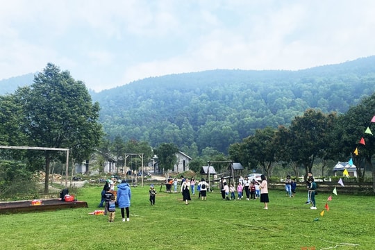 “Xanh hoá” du lịch: Giải pháp nào cho Nghệ An?