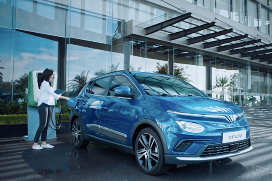 Bùng nổ thị trường xe điện và hybrid tại Việt Nam