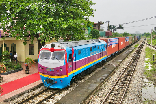 “Hút” vốn tư nhân cho phát triển đường sắt