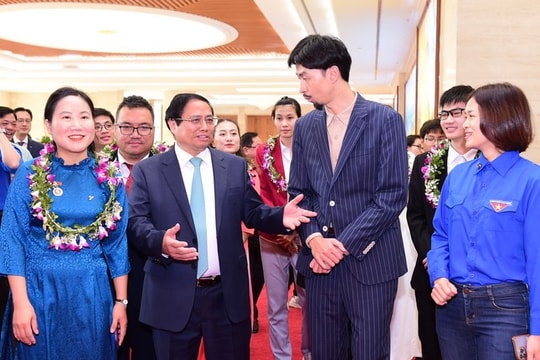 Hướng tới tương lai số - Thủ tướng lắng nghe tiếng nói của thanh niên