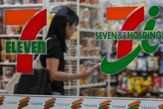 7-Eleven “vùng vẫy” chống bị thâu tóm