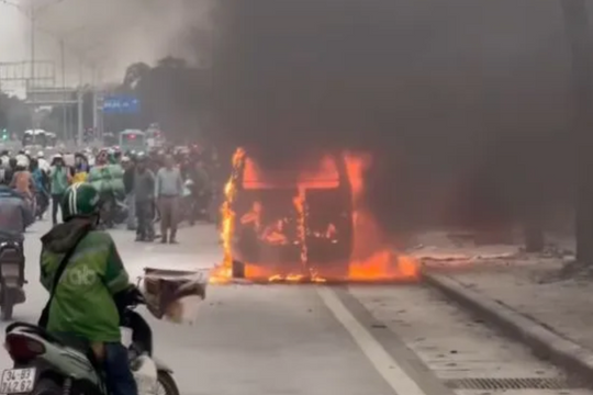 Vụ cháy ô tô trên đường Giải Phóng: Lời cảnh báo về nguy cơ tiềm ẩn