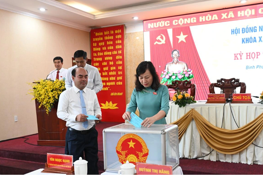 Ông Lê Trường Sơn được bầu giữ chức Phó Chủ tịch UBND tỉnh Bình Phước