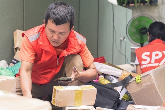 Miễn thuế nhập khẩu cho đơn hàng dưới 2 triệu đồng: Lo ngại cạnh tranh không công bằng