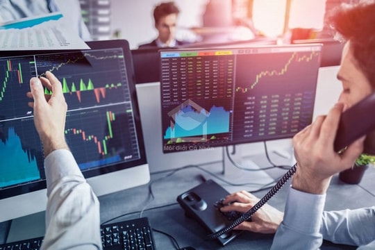 Sau 7 tuần tăng, VN-Index sắp có nhịp "rung lắc" điều chỉnh?