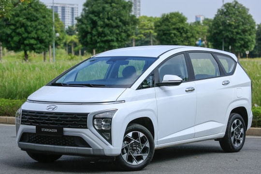 Hyundai Stargazer chiếc xe rẻ nhất phân khúc MPV
