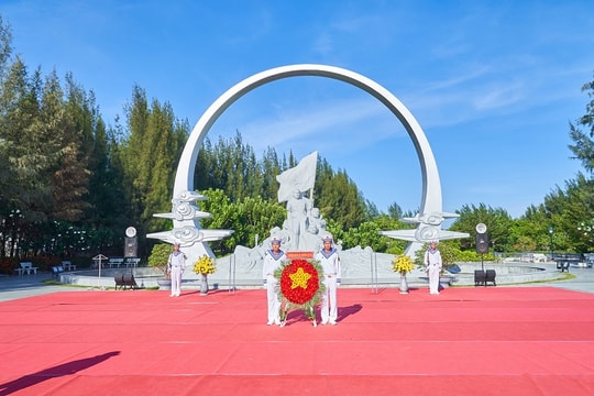 Tuổi 20 nằm lại phía chân trời