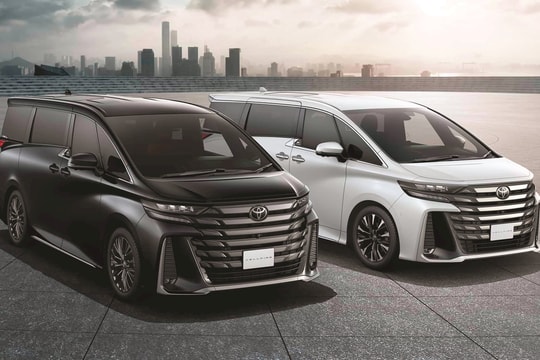 Toyota Alphard hàng hiếm, có tiền muốn mua không dễ