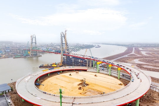 Hợp long cầu hơn 2.000 tỷ đồng nối trung tâm TP Hải Phòng với đảo Vũ Yên