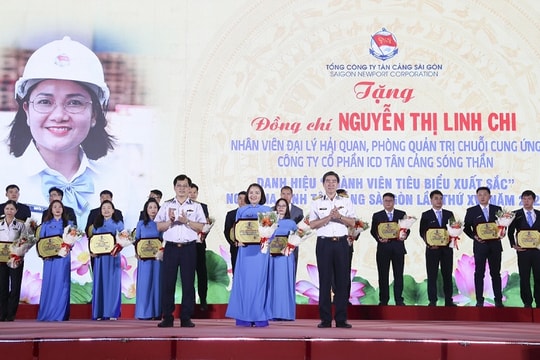 Tổng Công ty Tân cảng Sài Gòn vinh danh hơn 400 người lao động xuất sắc