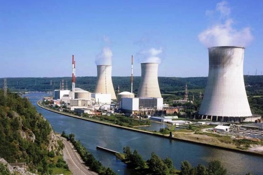 Việt Nam nên chọn đối tác nào cho nhà máy điện hạt nhân?
