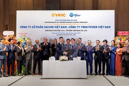 VNVC và Pfizer ký kết chia sẻ kiến thức trong sản xuất vắc xin công nghệ cao