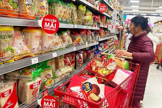 Nghệ An: Bán lẻ “xoay xở” trong mùa thấp điểm