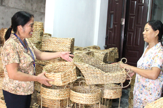 Đưa sản phẩm các làng nghề lên sàn thương mại điện tử