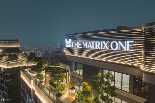 The Matrix One, biểu tượng thượng lưu khu Tây