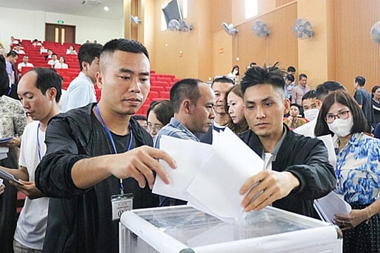 Lại nóng đất đấu giá ven đô