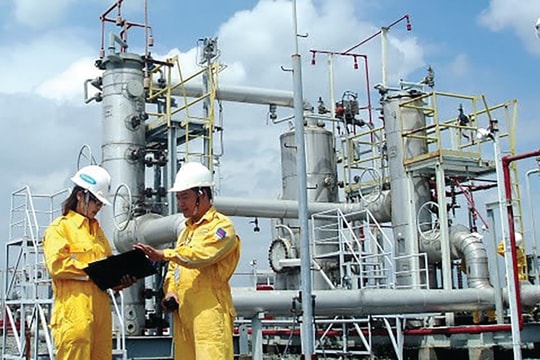 “Đón sóng” cổ phiếu dầu khí