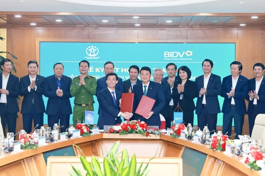 Chung tay đưa dịch vụ công trực tuyến đến gần người dân và doanh nghiệp