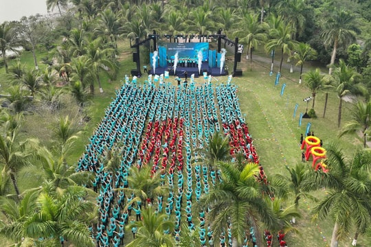 Ngày hưởng ứng “Bác tài Xanh công nghệ” - Tôn vinh tài xế xe xanh